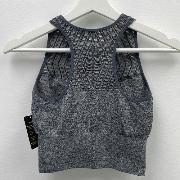 NWT• Seamless Cut Out Longline Bra - Picture 7 of 11